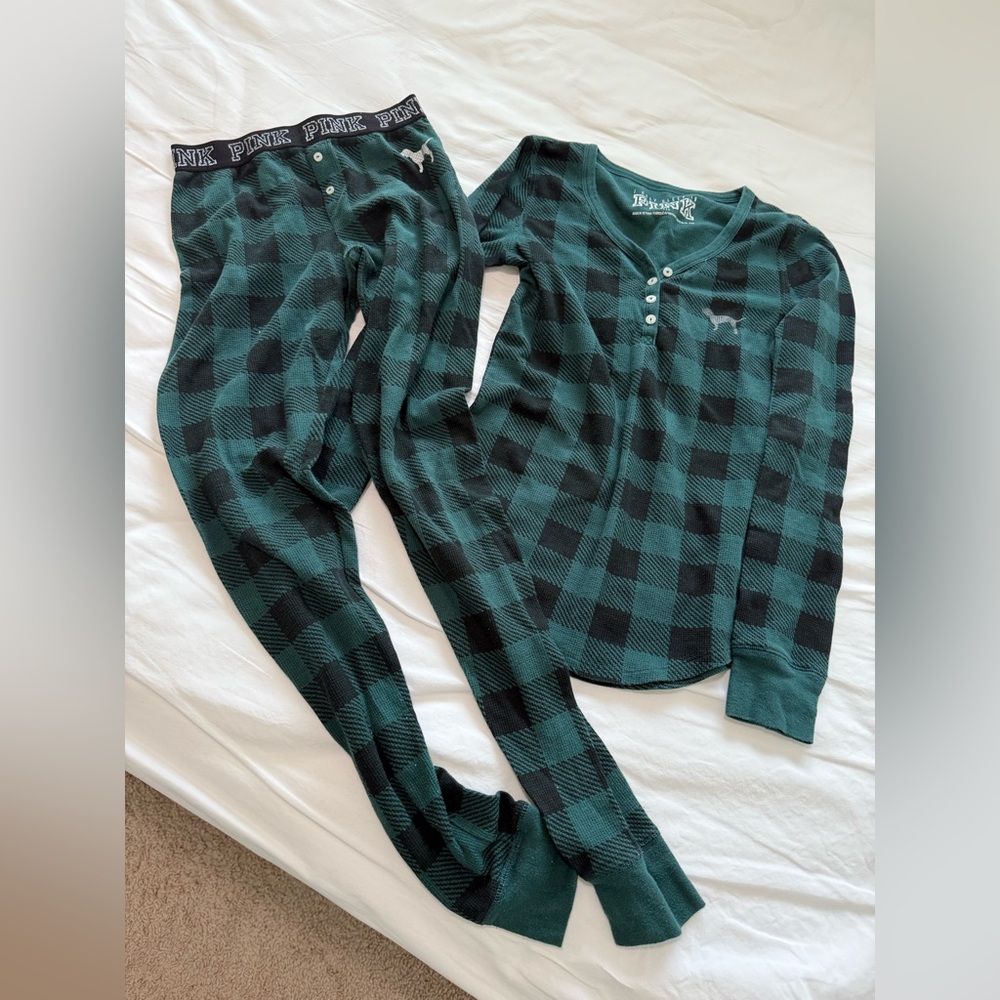 PINK Victoria's Secret Green and Black Plaid Pajama Set